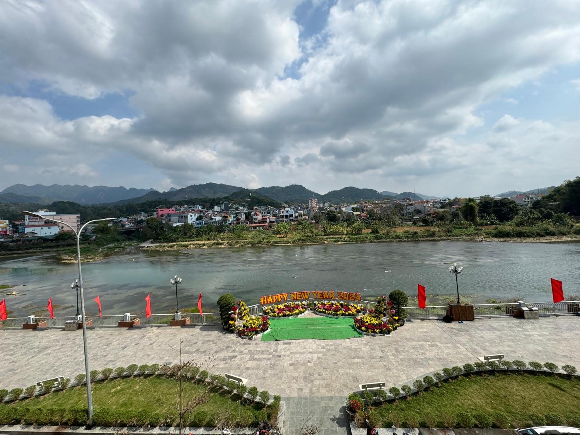 Cao Bang Siu Homestay Hoang Nga Bagian luar foto